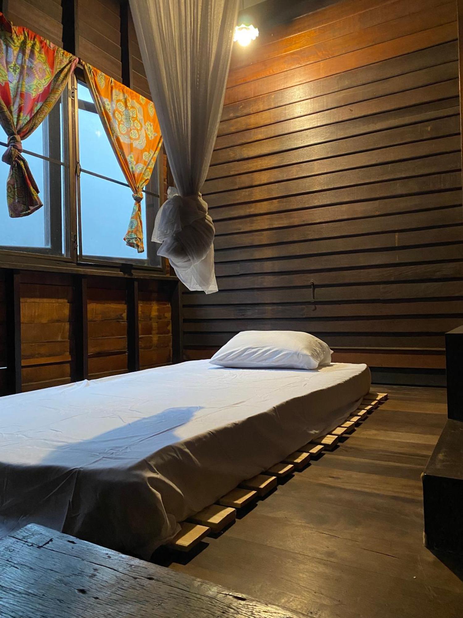 Ở trọ Chest's Place Bangkok